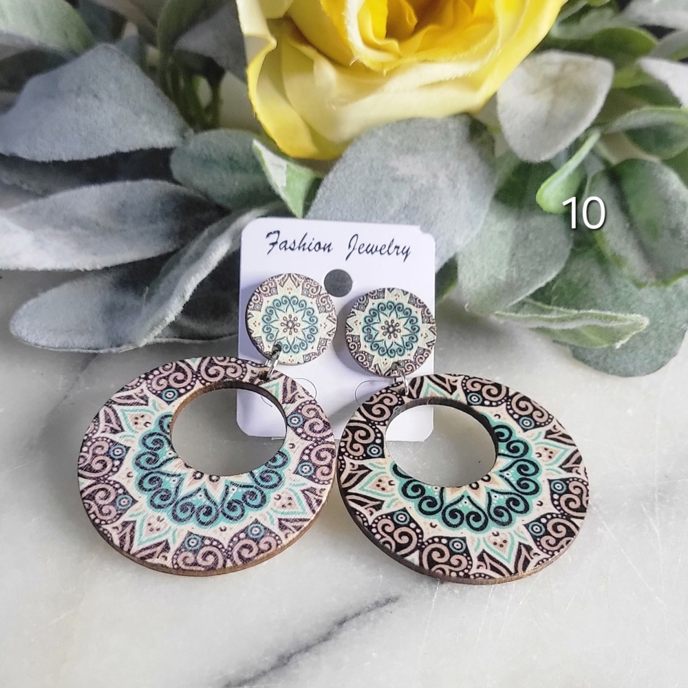 Long hallow retro earrings